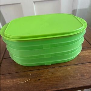 Tupperware Bright Green Deli Meat and Cheese Keeper. New 4 piece